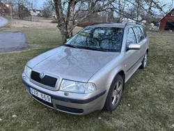 Brun Begagnad 2004 Skoda Octavia Dynamic Kombi | 15 000 kr (Bra pris)