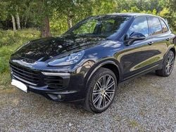 Blå Begagnad 2016 Porsche Cayenne SUV | 319 000 kr (Marknadspris)