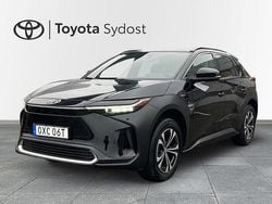 Svart Begagnad 2023 Toyota bZ4X Executive SUV | 399 000 kr (Marknadspris)
