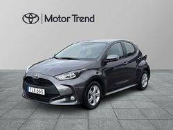 Mörkgrå (grå) Begagnad 2020 Toyota Yaris Active Halvkombi | 175 000 kr (Marknadspris)