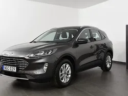 Grå Begagnad 2022 Ford Kuga Titanium SUV | 224 500 kr (Marknadspris)