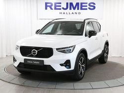 Vit Begagnad 2023 Volvo XC40 Plus SUV | 359 500 kr (Marknadspris)