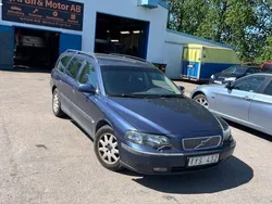 Mörkblå Begagnad 2003 Volvo V70 Business Edition Kombi | 17 900 kr (Dyr)