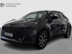 Mörkgrå Begagnad 2024 Toyota C-HR Style SUV | 409 900 kr (Marknadspris)