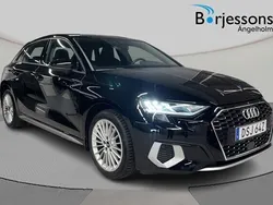 Brilliantsvart Begagnad 2022 Audi A3 Advanced Plus | 234 000 kr (Marknadspris)