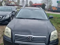 Svart Begagnad 2004 Toyota Avensis Kombi | 9 500 kr (Superpris)