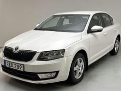 Vit Begagnad 2017 Skoda Octavia GreenLine | 110 000 kr (Marknadspris)