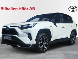 Vit Begagnad 2022 Toyota RAV4 Hybrid Premium SUV | 369 900 kr (Marknadspris)