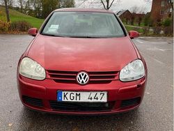 Röd Begagnad 2007 VW Golf V Trendline Halvkombi | 14 000 kr (Bra pris)