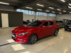 Röd Begagnad 2017 Mazda 3 Inclusive Halvkombi | 149 900 kr (Lite dyr)