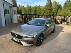 Grå Begagnad 2020 Volvo V60 Inscription Kombi | 295 000 kr (Bra pris)