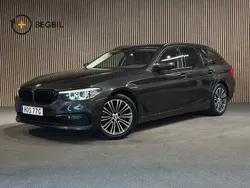 Grå Begagnad 2019 BMW 520 Sport Line Kombi | 278 400 kr (Marknadspris)