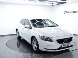 Vit Begagnad 2017 Volvo V40 Kinetic Kombi | 169 900 kr (Lite dyr)