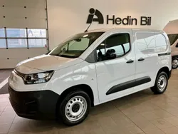 Vit (white) Begagnad 2023 Fiat Doblò Minibuss | 296 125 kr (Bra pris)