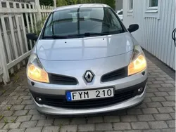 Grå Begagnad 2008 Renault Clio R.S. Halvkombi | 28 900 kr (Lite dyr)