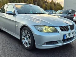 Ljusgrå Begagnad 2005 BMW 330 Comfort Edition Sedan | 44 900 kr (Marknadspris)