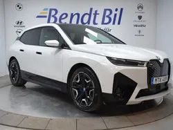 Vit Begagnad 2023 BMW iX Sport Line SUV | 589 500 kr (Marknadspris)