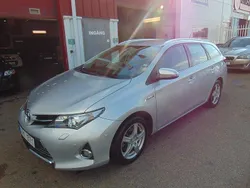 Silver Begagnad 2013 Toyota Auris Touring Sports Executive Kombi | 85 000 kr (Bra pris)