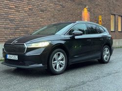 Svart Begagnad 2024 Skoda Enyaq iV SUV | 287 500 kr