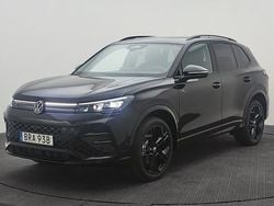 Svart Ny 2025 VW Tiguan R-line SUV | 622 100 kr (Dyr)