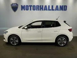 Vit Begagnad 2022 Skoda Fabia Halvkombi | 199 900 kr