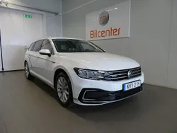 Vit Begagnad 2020 VW Passat GTE Kombi | 259 900 kr (Marknadspris)