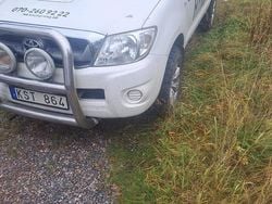 Vit Begagnad 2010 Toyota HiLux Pickup | 150 000 kr (Superpris)