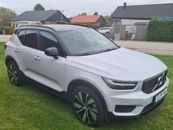 Silver Begagnad 2022 Volvo XC40 R-Design SUV | 370 000 kr (Marknadspris)