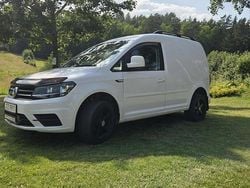 Vit Begagnad 2016 VW Caddy Minibuss | 120 000 kr (Marknadspris)