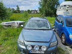 Grön Begagnad 2005 Volvo V50 Kinetic Kombi | 5 000 kr (Superpris)