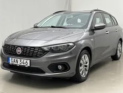 Grå Begagnad 2018 Fiat Tipo Lounge | 114 800 kr