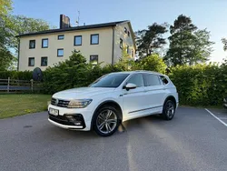 Vit Begagnad 2019 VW Tiguan Allspace SUV | 259 000 kr (Marknadspris)