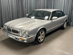 Silver Begagnad 2001 Jaguar XJ Executive Sedan | 89 900 kr