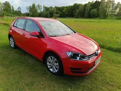 Röd Begagnad 2017 VW Golf VII Halvkombi | 99 000 kr (Bra pris)