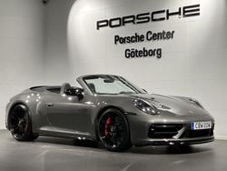 Flerfärgad (grey) Begagnad 2023 Porsche 911 Carrera 4 GTS Cab | 1 799 000 kr (Marknadspris)