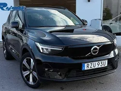 Svart Begagnad 2023 Volvo XC40 Plus SUV | 339 900 kr