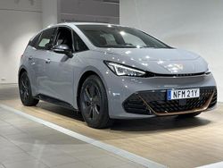 Ljusgrå (vapor grey) Begagnad 2022 Cupra Born Halvkombi | 249 000 kr (Marknadspris)