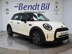 Vit Begagnad 2022 Mini Cooper Halvkombi | 249 500 kr (Lite dyr)