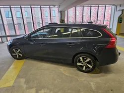 Blå Begagnad 2013 Volvo V60 Momentum Kombi | 38 000 kr (Marknadspris)