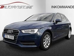 Blå Begagnad 2015 Audi A3 Sportback Attraction Halvkombi | 134 900 kr (Marknadspris)