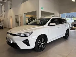 Vit Begagnad 2022 MG MG5 EV Long Range Kombi | 209 900 kr (Lite dyr)