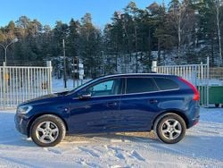 Blå Begagnad 2014 Volvo XC60 Ocean Race SUV | 189 900 kr (Lite dyr)
