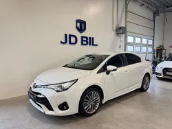 Vit Begagnad 2016 Toyota Avensis Multidrive S Sedan | 159 900 kr (Marknadspris)