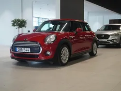 Röd Begagnad 2014 Mini Cooper Chili Halvkombi | 119 800 kr