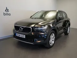 Svart Begagnad 2022 Volvo XC40 Momentum SUV | 309 500 kr (Bra pris)