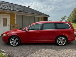 Röd Begagnad 2010 Volvo V70 Summum Kombi | 79 000 kr (Marknadspris)