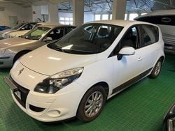 Vit Begagnad 2011 Renault Scénic III Minibuss | 44 900 kr (Bra pris)