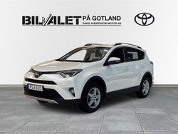 Vit Begagnad 2016 Toyota RAV4 SUV | 229 000 kr (Lite dyr)