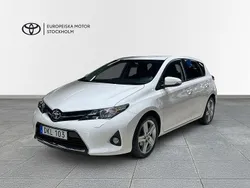 Vit Begagnad 2014 Toyota Auris Edition Halvkombi | 124 900 kr (Bra pris)