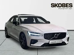 Vit Begagnad 2022 Volvo S60 R-Design Sedan | 359 400 kr (Bra pris)